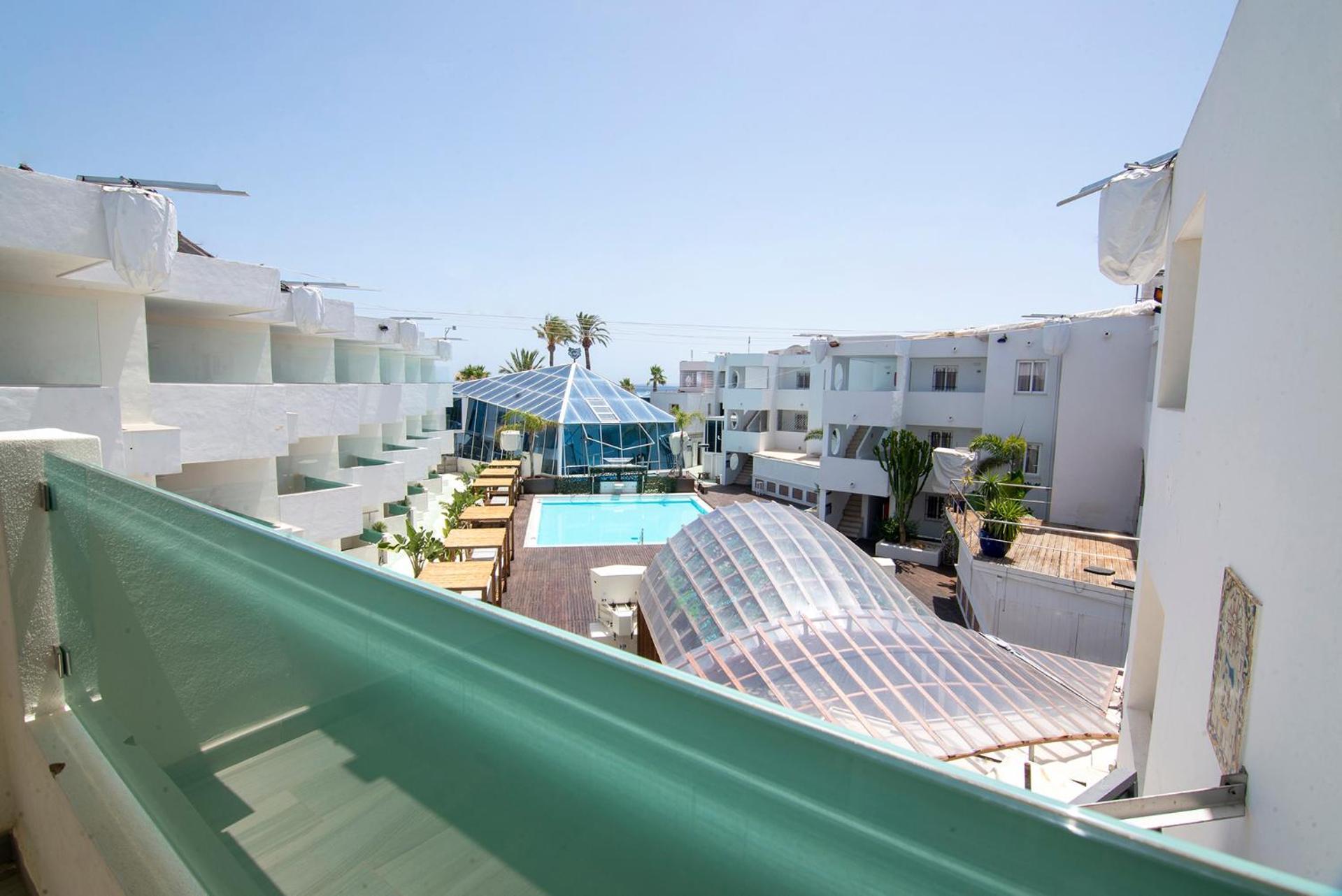 Apartamentos Bora Bora - Adults Only Playa d'en Bossa Exterior foto