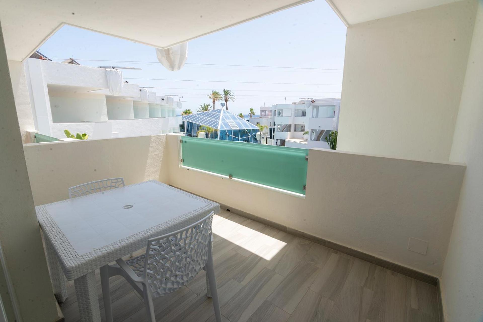 Apartamentos Bora Bora - Adults Only Playa d'en Bossa Exterior foto